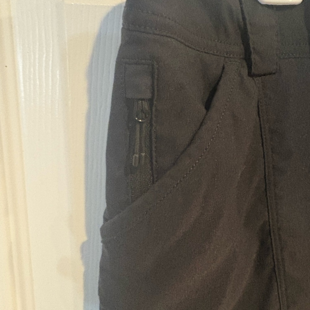 Duluth Trading Co Women's Black Cargo Skirt - Picture 3 of 5